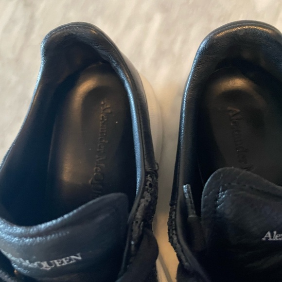 Alexander McQueen sneakers black glitter size 37. - Picture 4 of 6